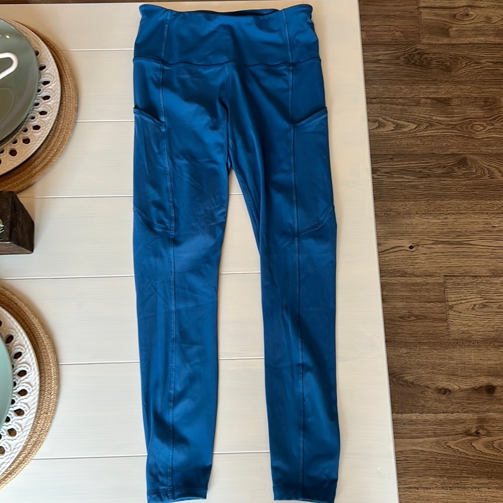 Blue crz yoga leggings! Stash pocket!